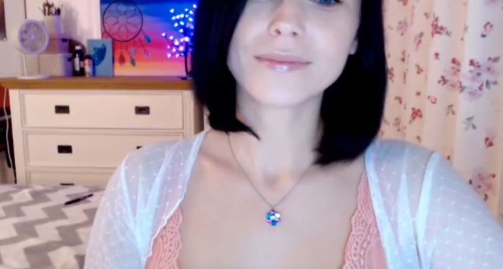 Ami_White video thumbnail