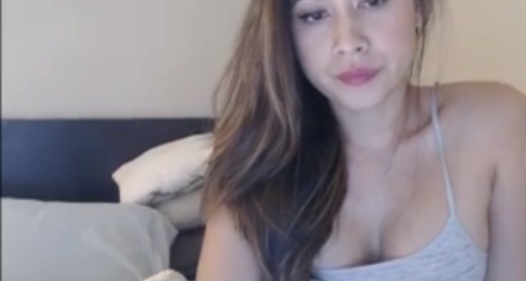 Downloads video thumbnail