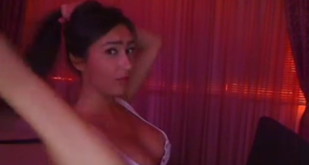 PoppyNaked video thumbnail