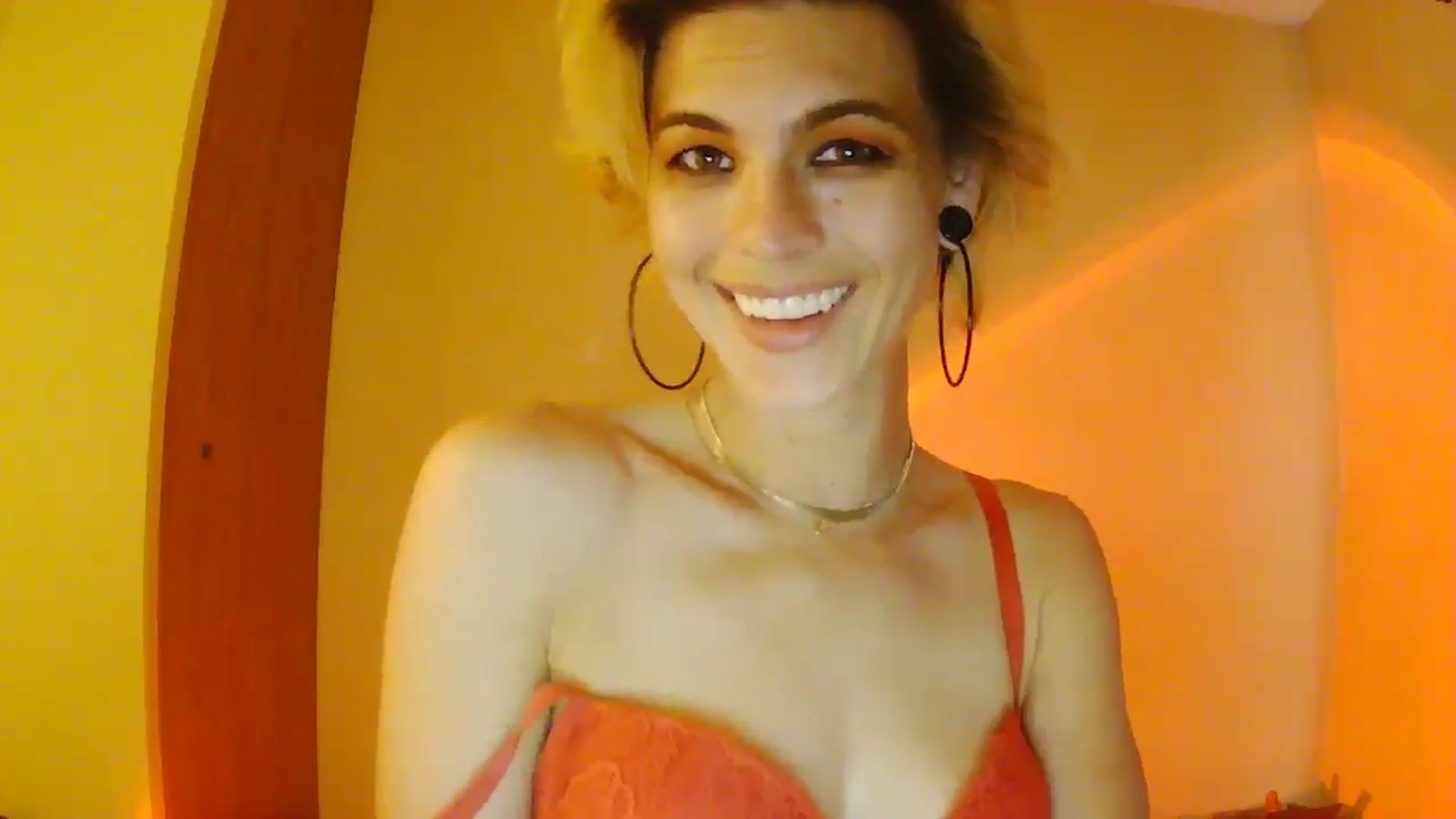 Ancored video thumbnail