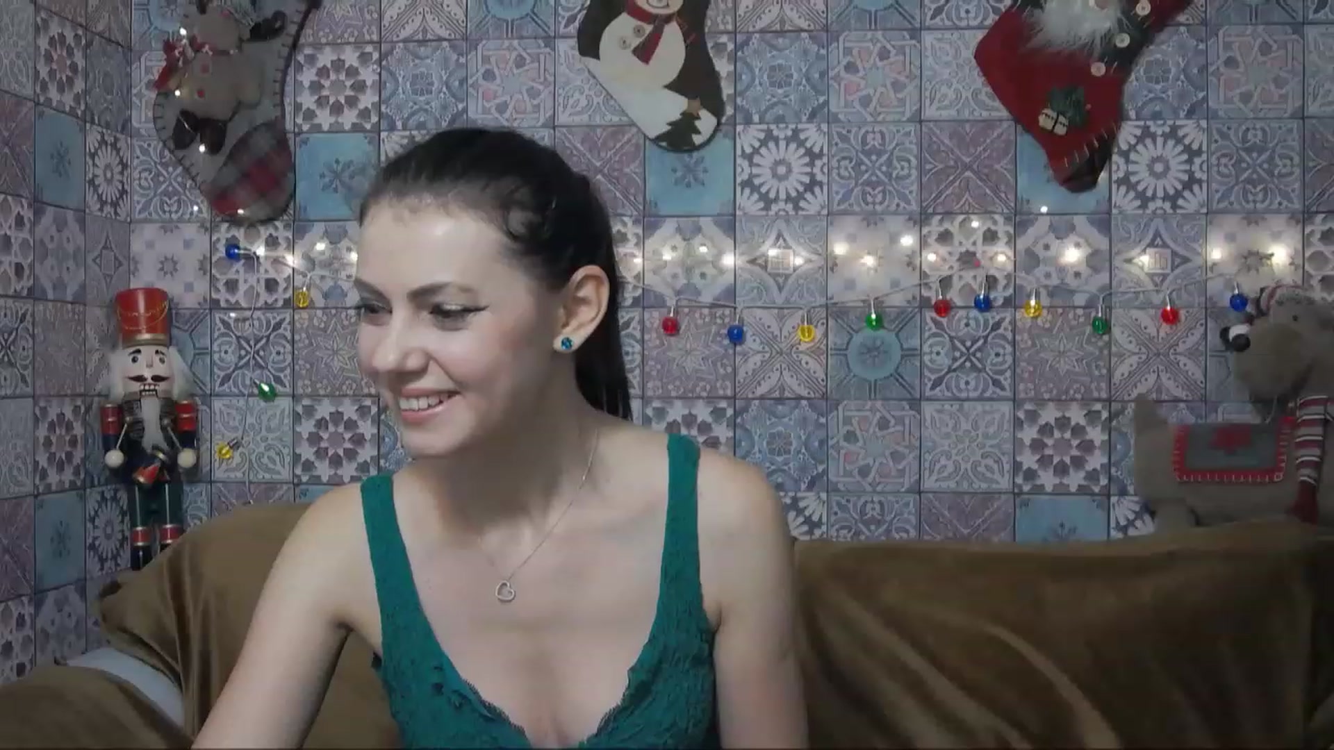 MissAracely video thumbnail