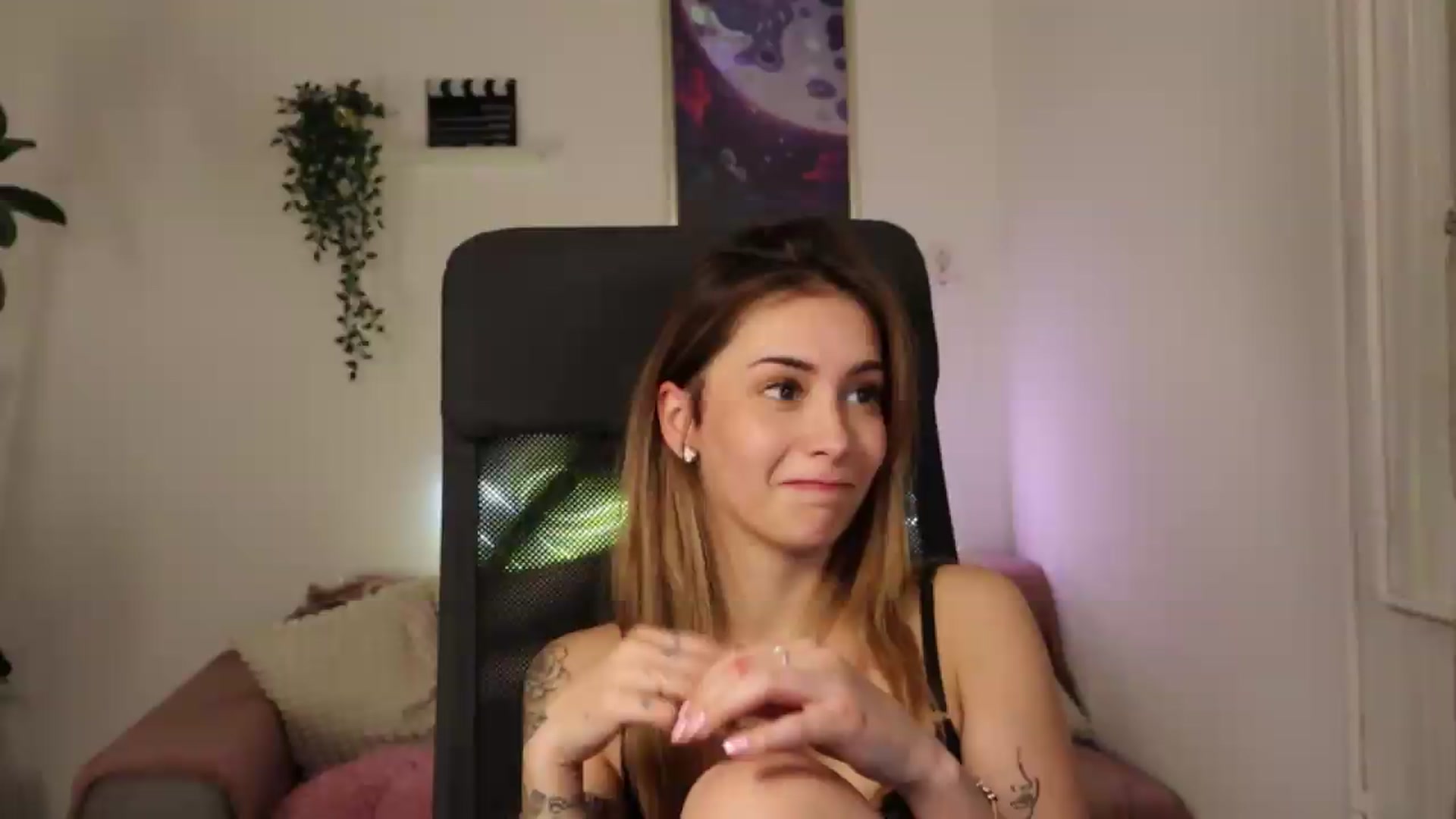 Naomii20 video thumbnail