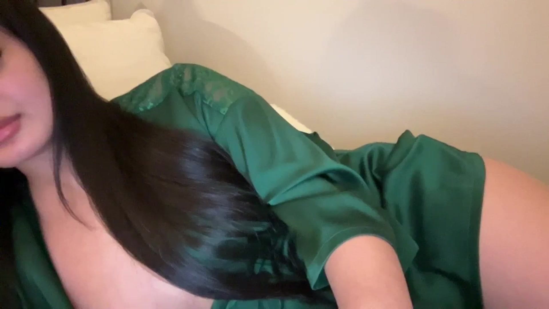 MsAkira video thumbnail