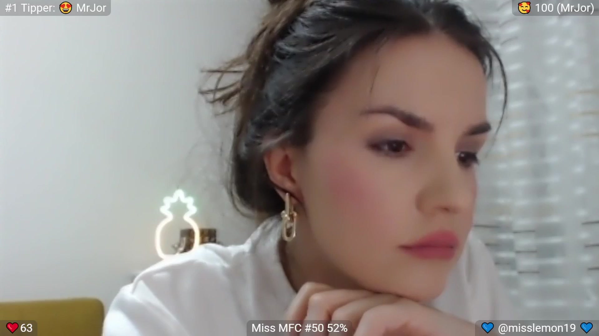 MissReno video thumbnail