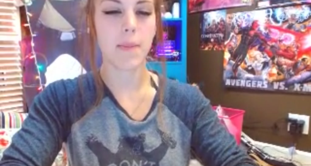 MissMolly video thumbnail