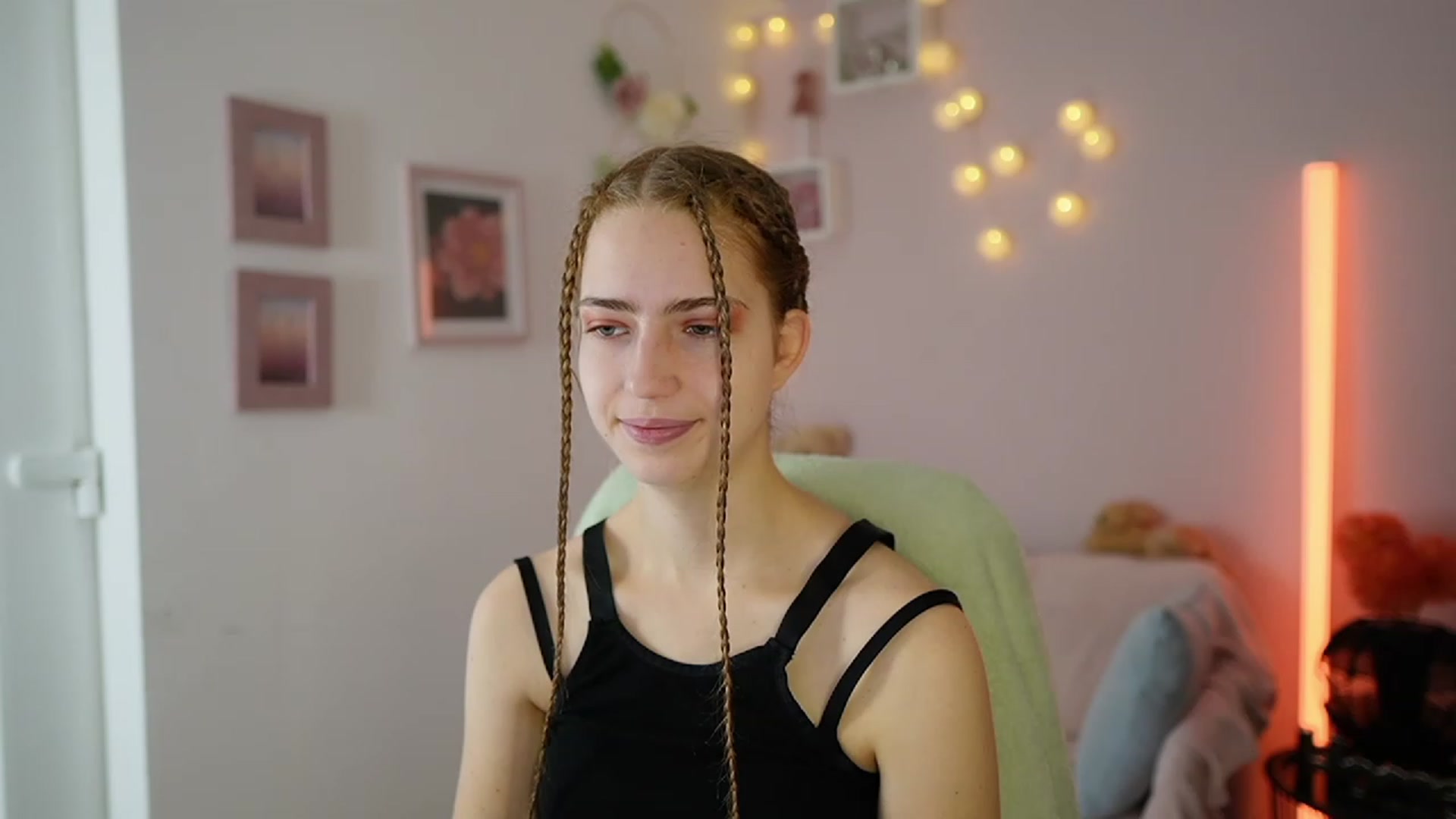 Naomi_Woods18 video thumbnail
