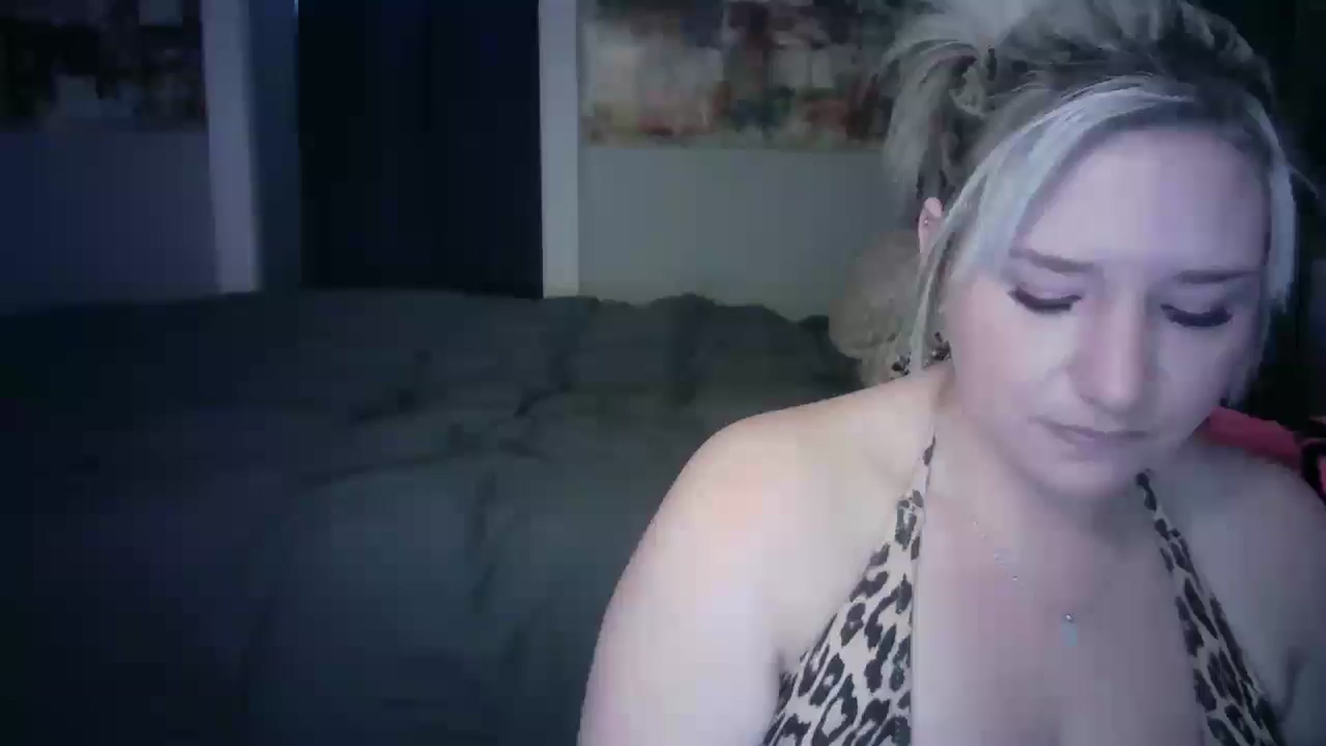 LusciousLindz video thumbnail