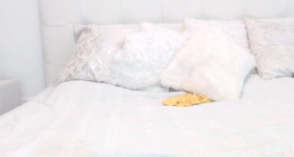 L_U_A_ video thumbnail
