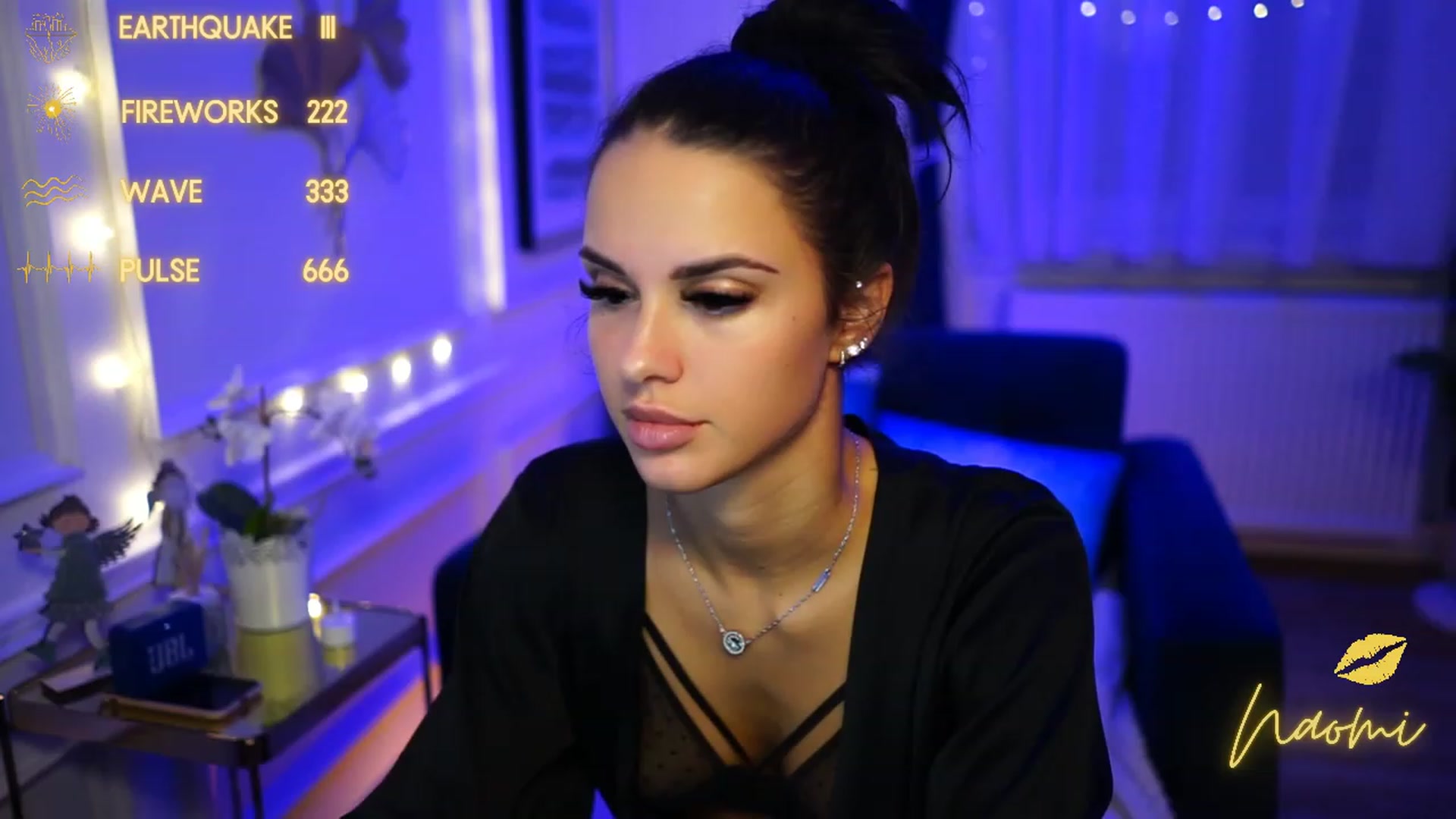cinnabellee video thumbnail