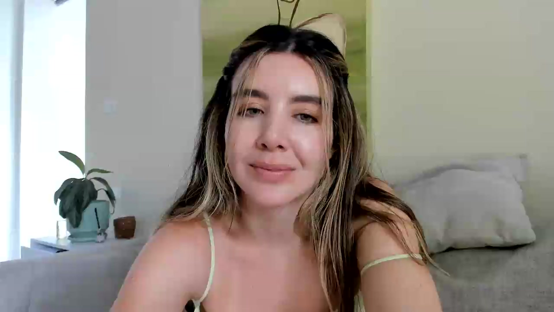 LauraVega video thumbnail
