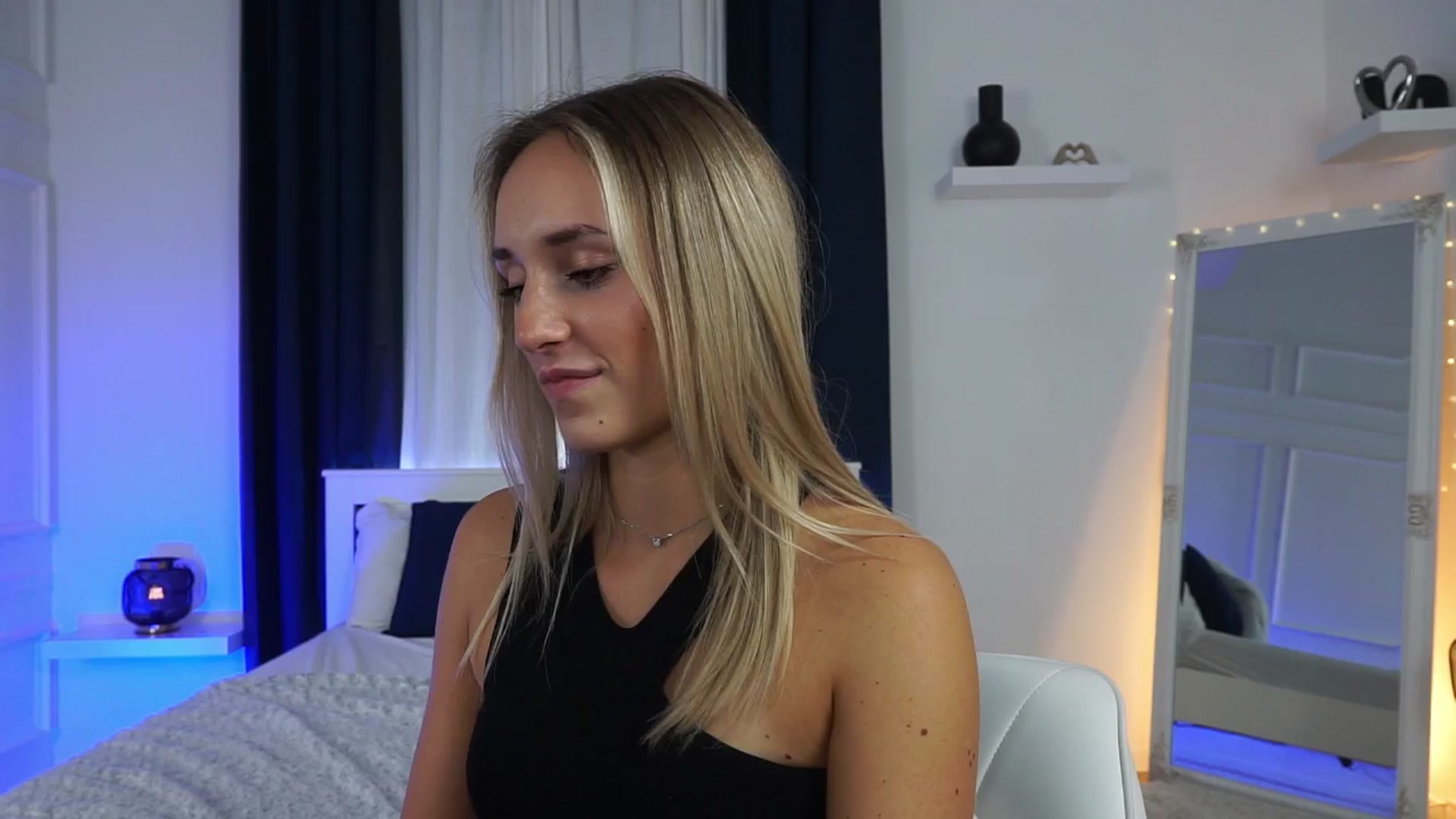 LenaaStar video thumbnail