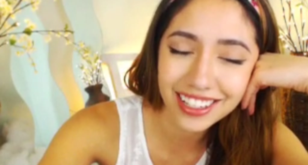 RobinMae video thumbnail