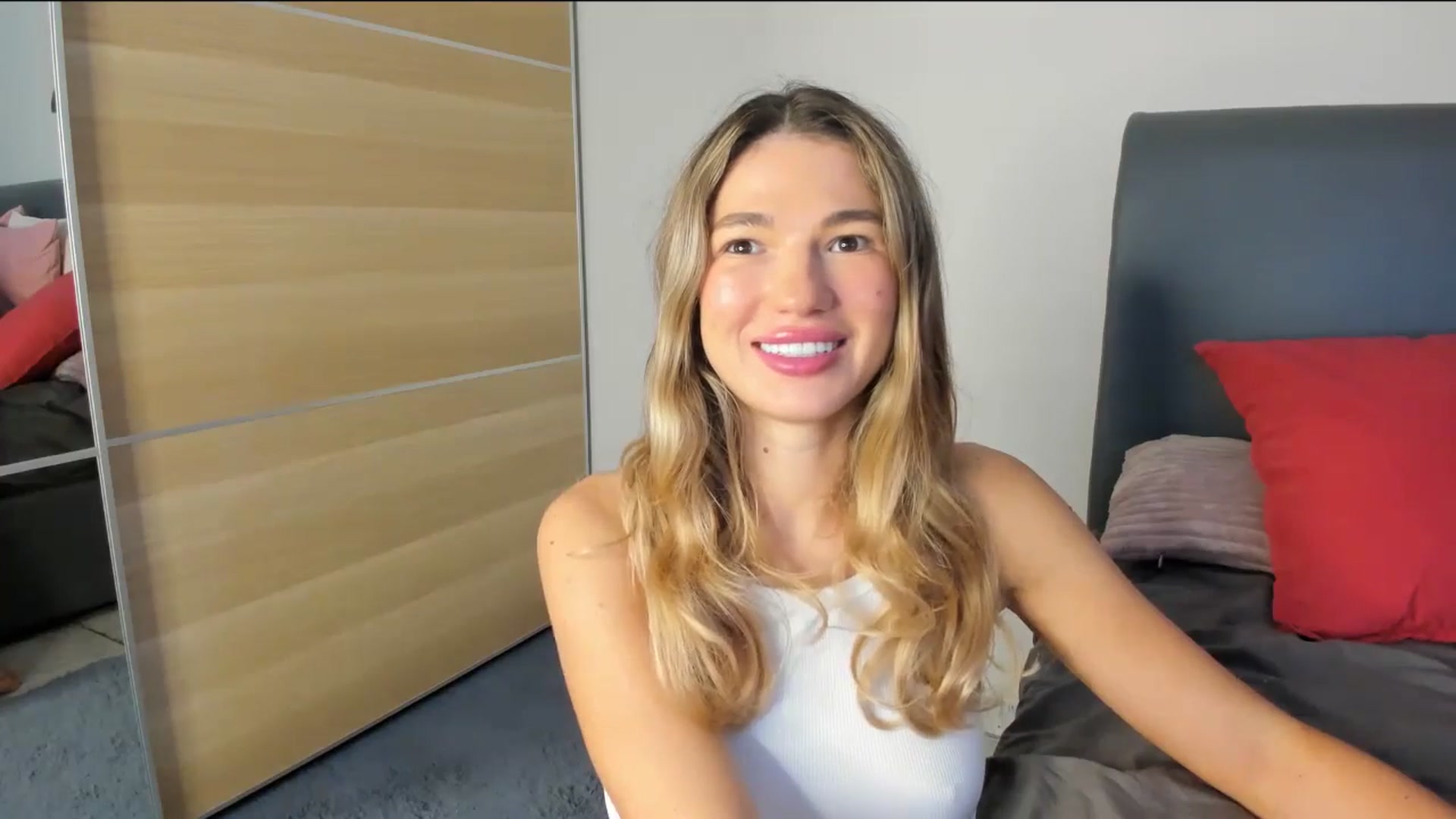 Dariadely video thumbnail