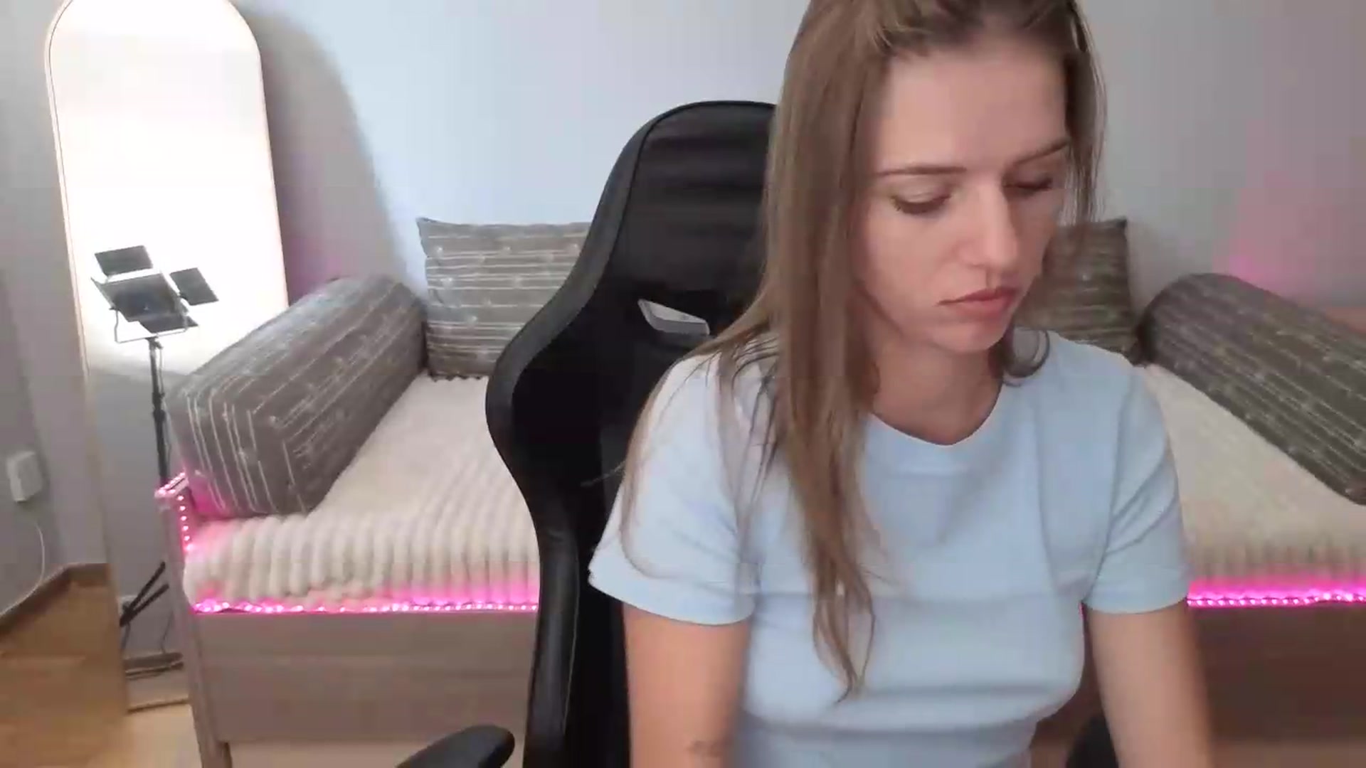 LunaMira video thumbnail