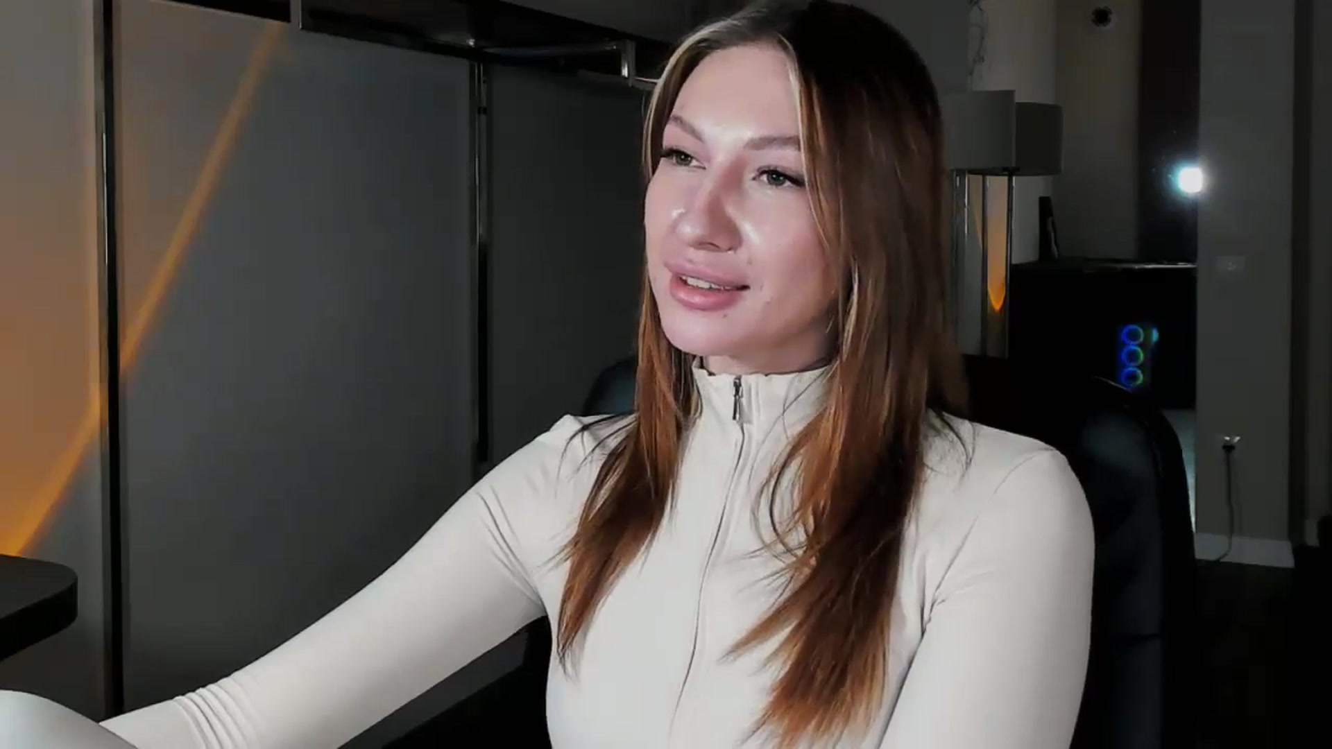 LovelyGin video thumbnail