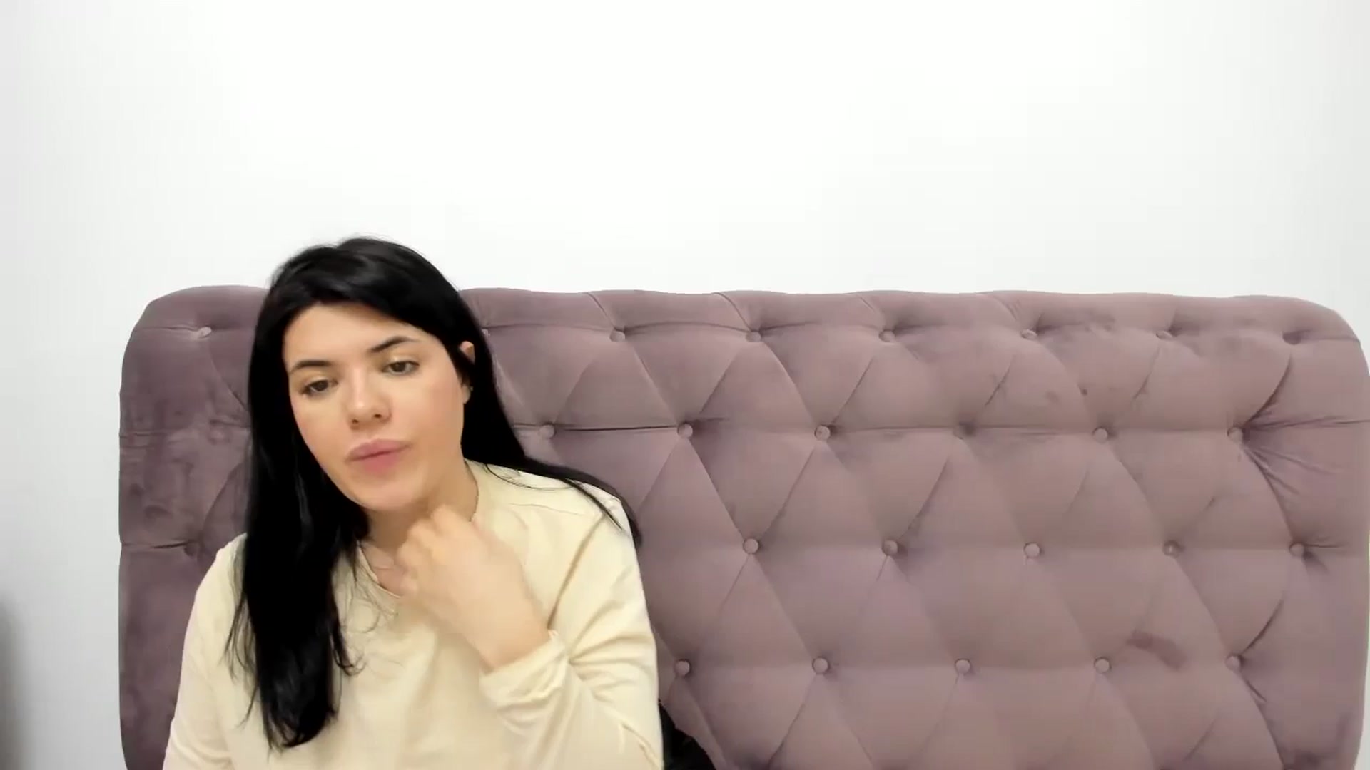 pralina video thumbnail