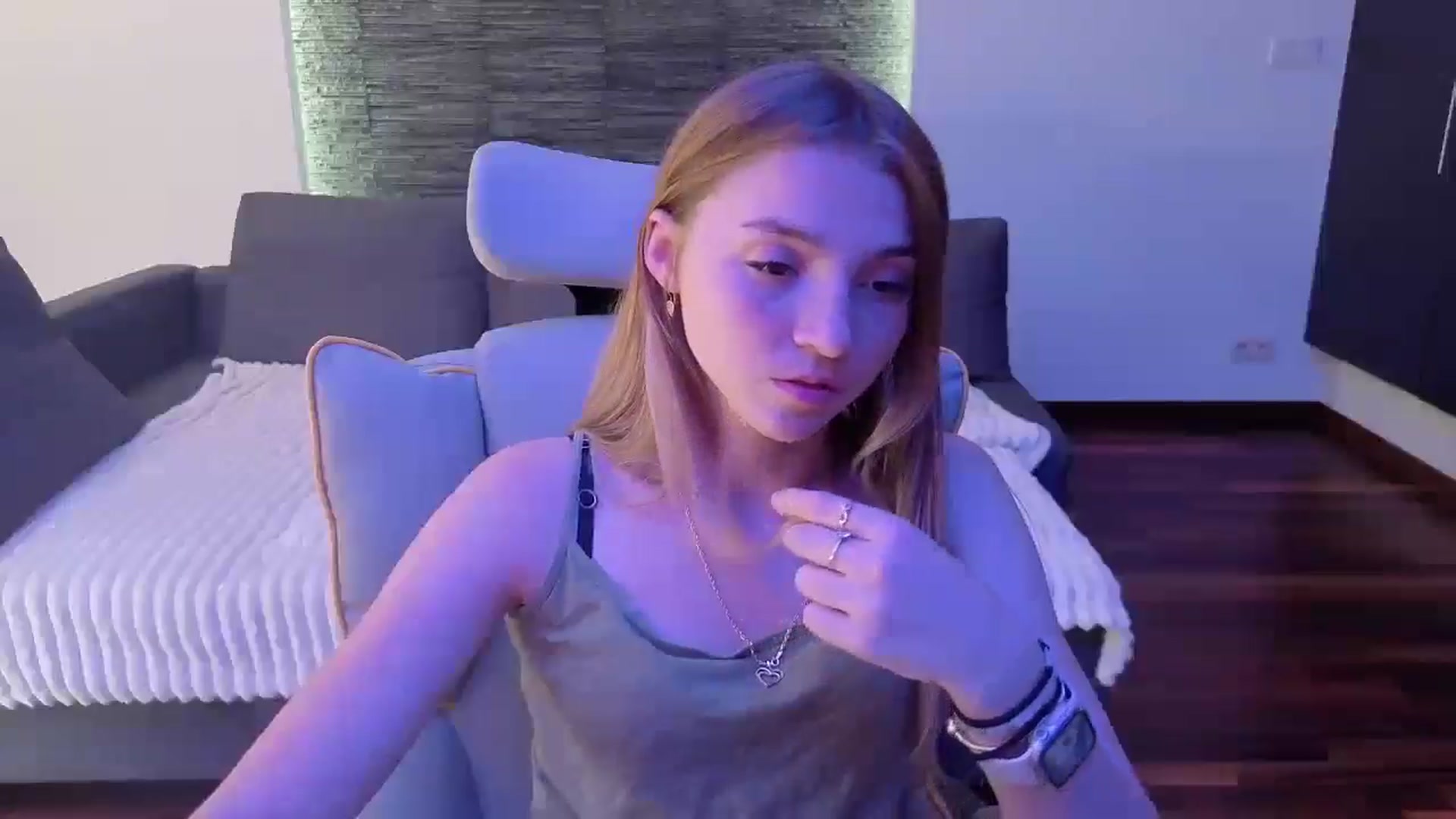 Daisyy video thumbnail