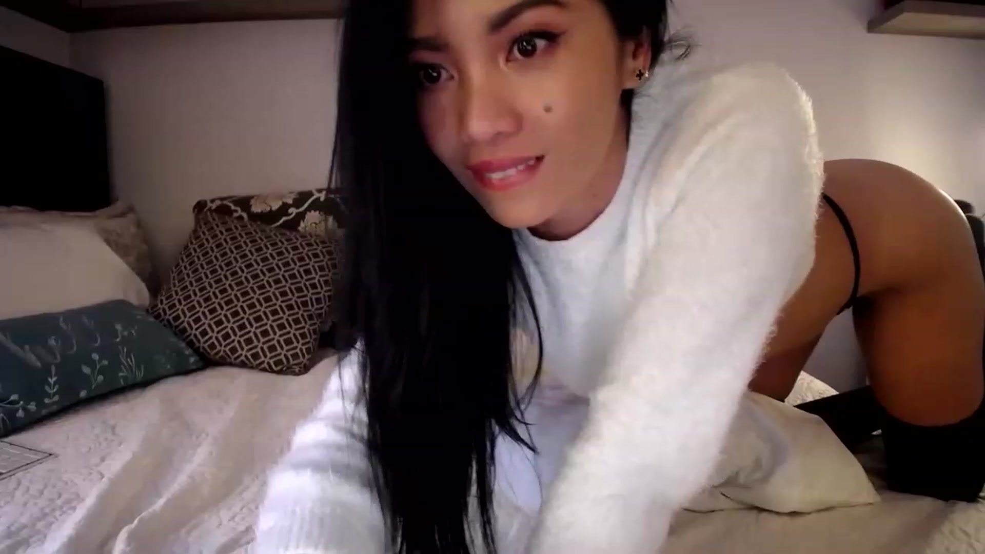 AsianLuv_4U video thumbnail