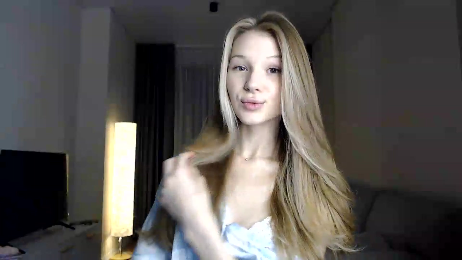 CuteBlonde video thumbnail