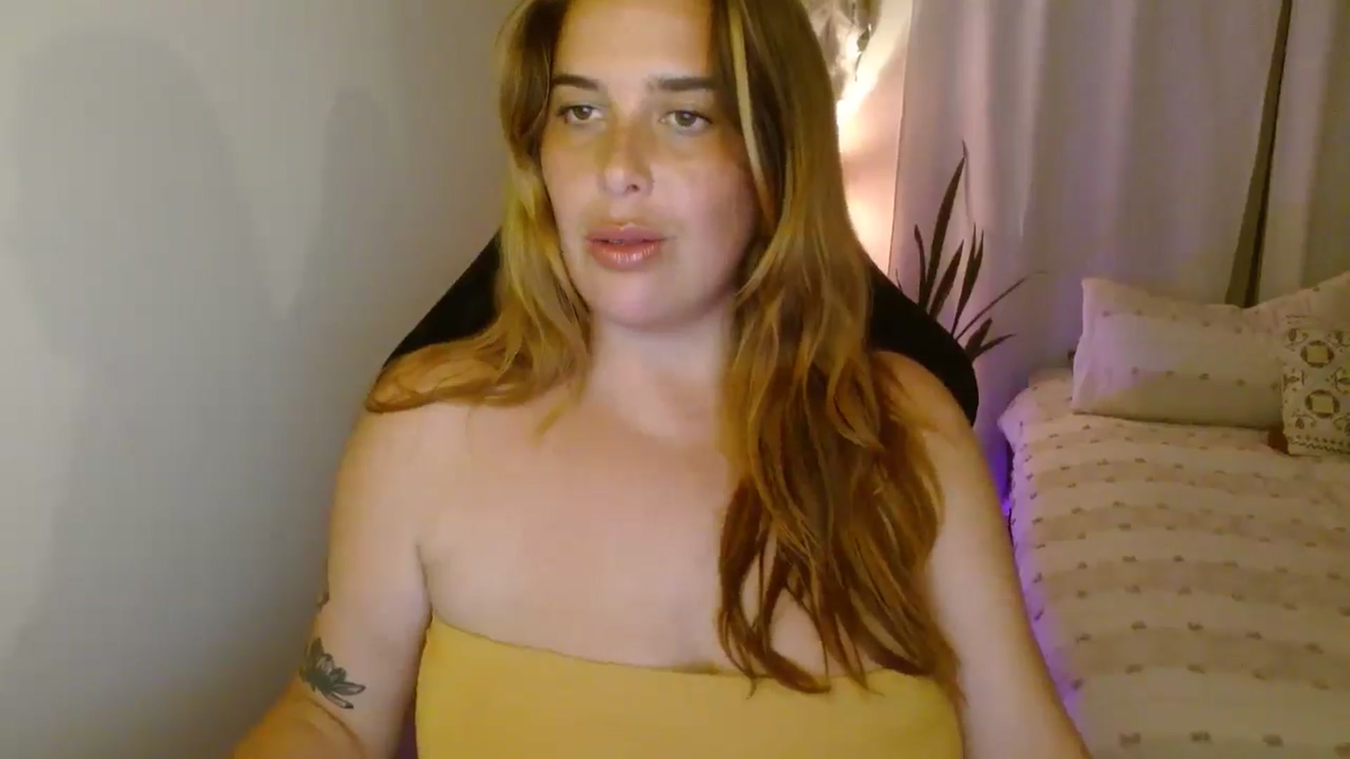 HoneyTits_ video thumbnail