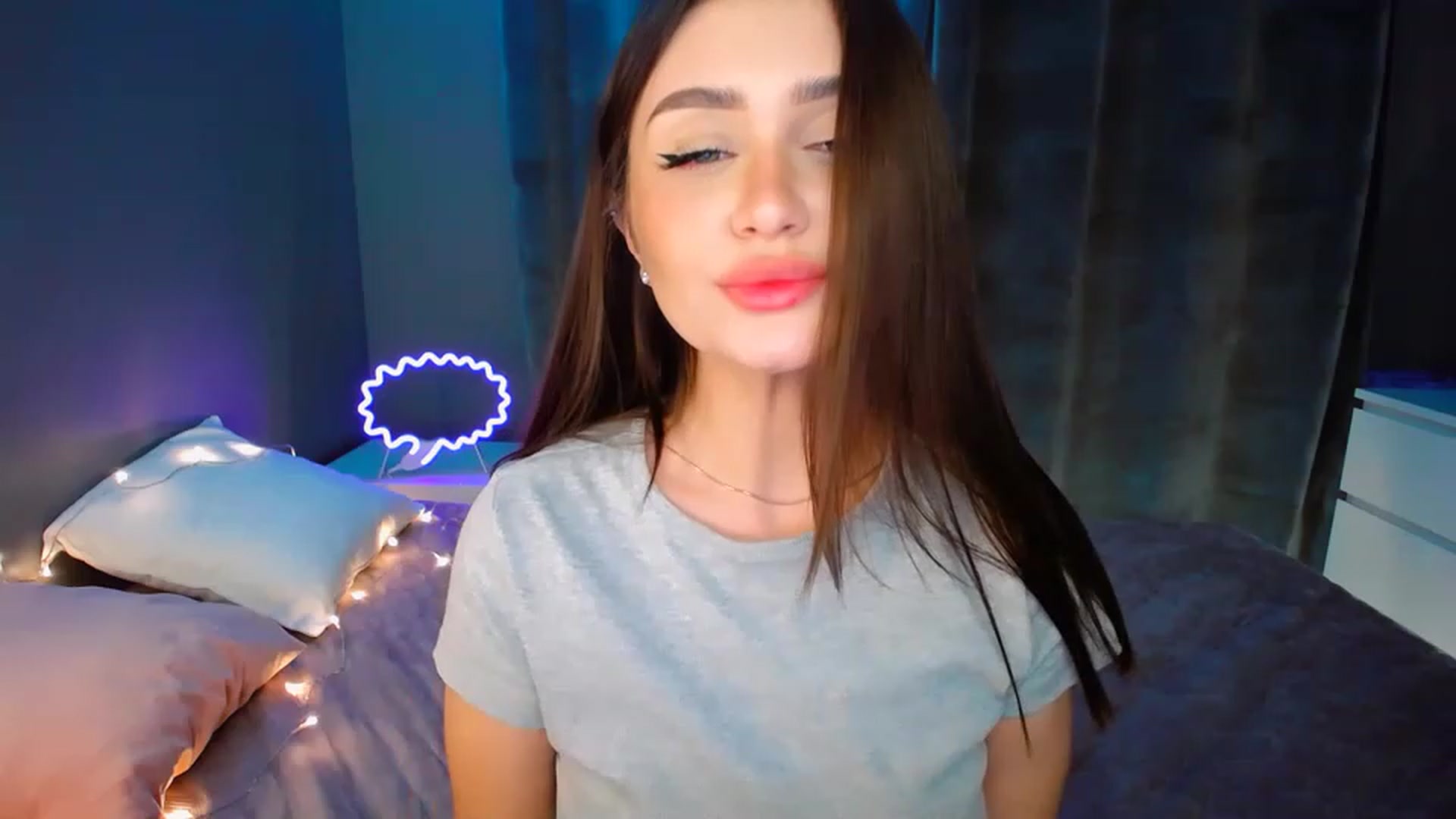 DollGlamourr video thumbnail