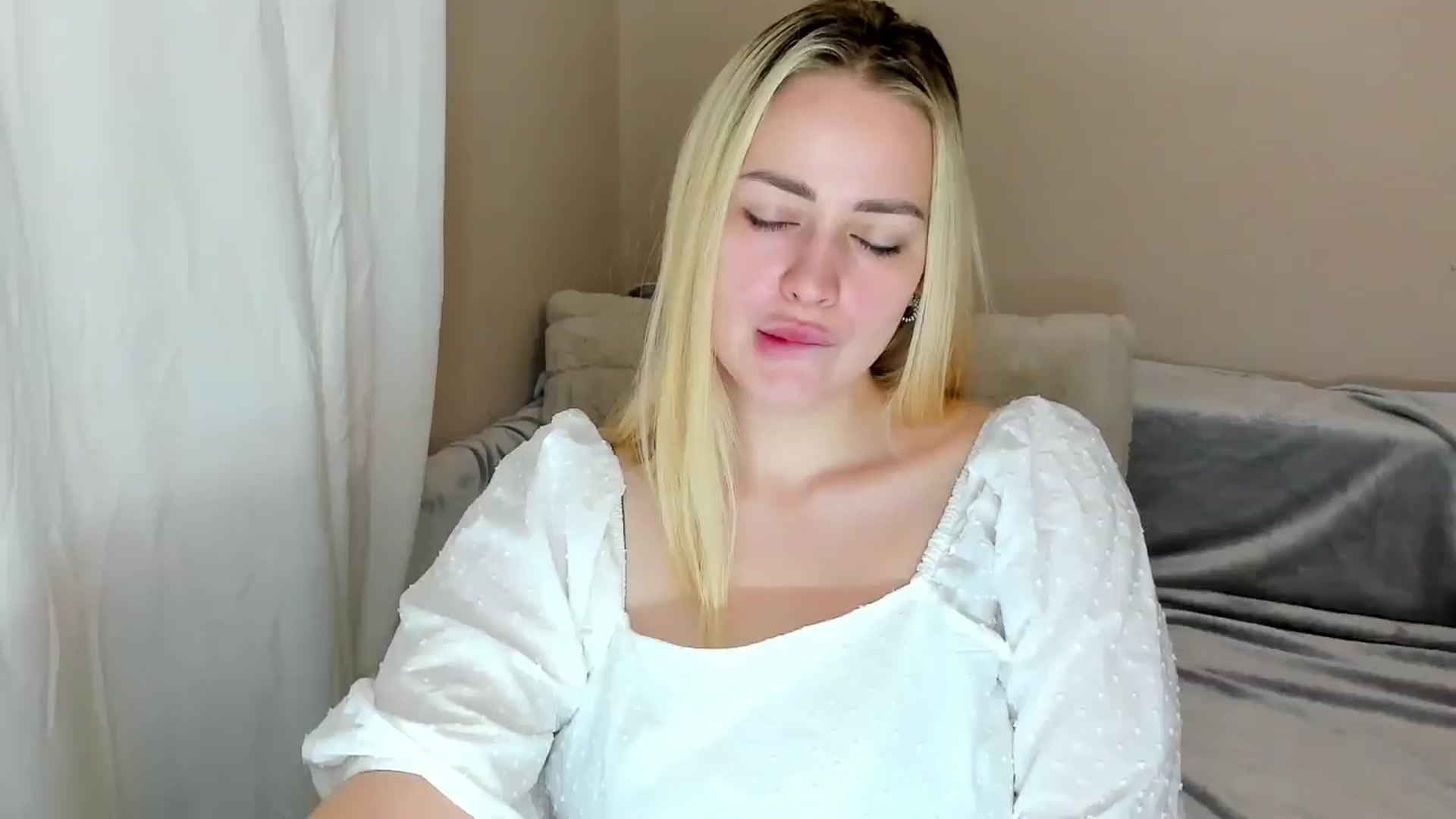 Katy__Berry video thumbnail