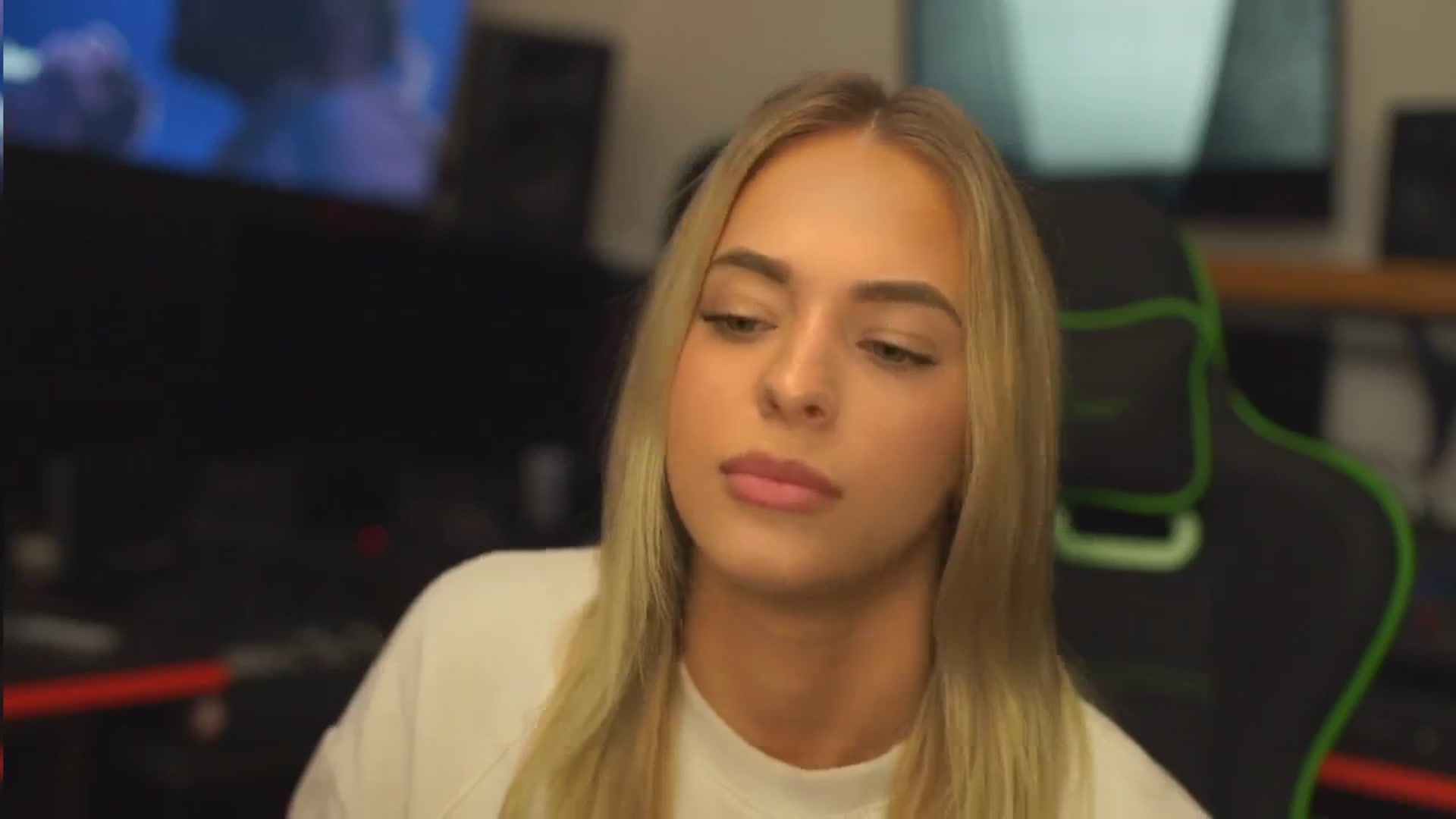 ClipPetite video thumbnail