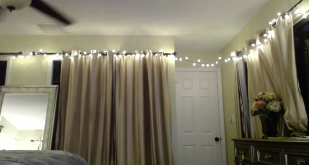 Skye_Evans_ video thumbnail