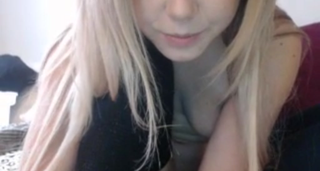 MiniMariah video thumbnail