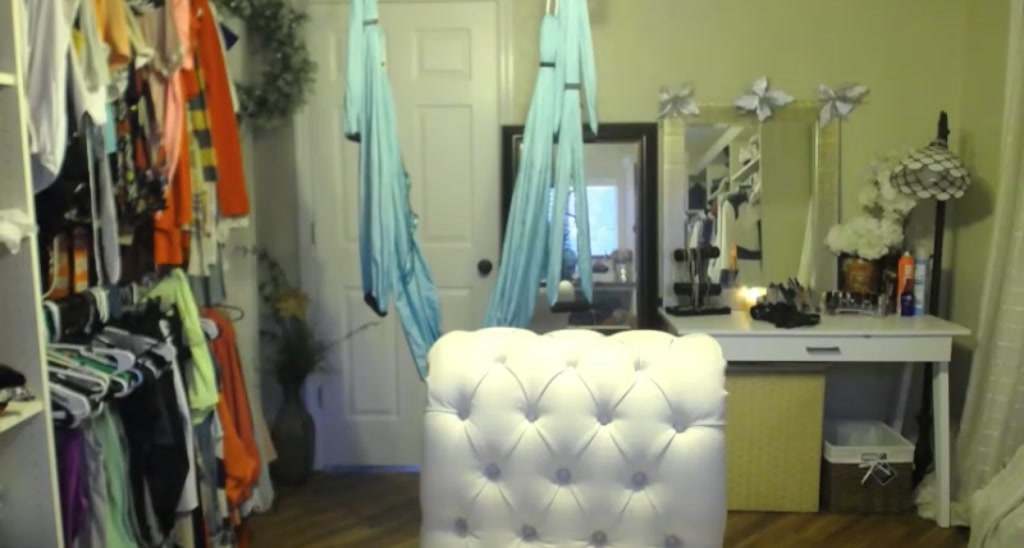 Skye_Evans_ video thumbnail