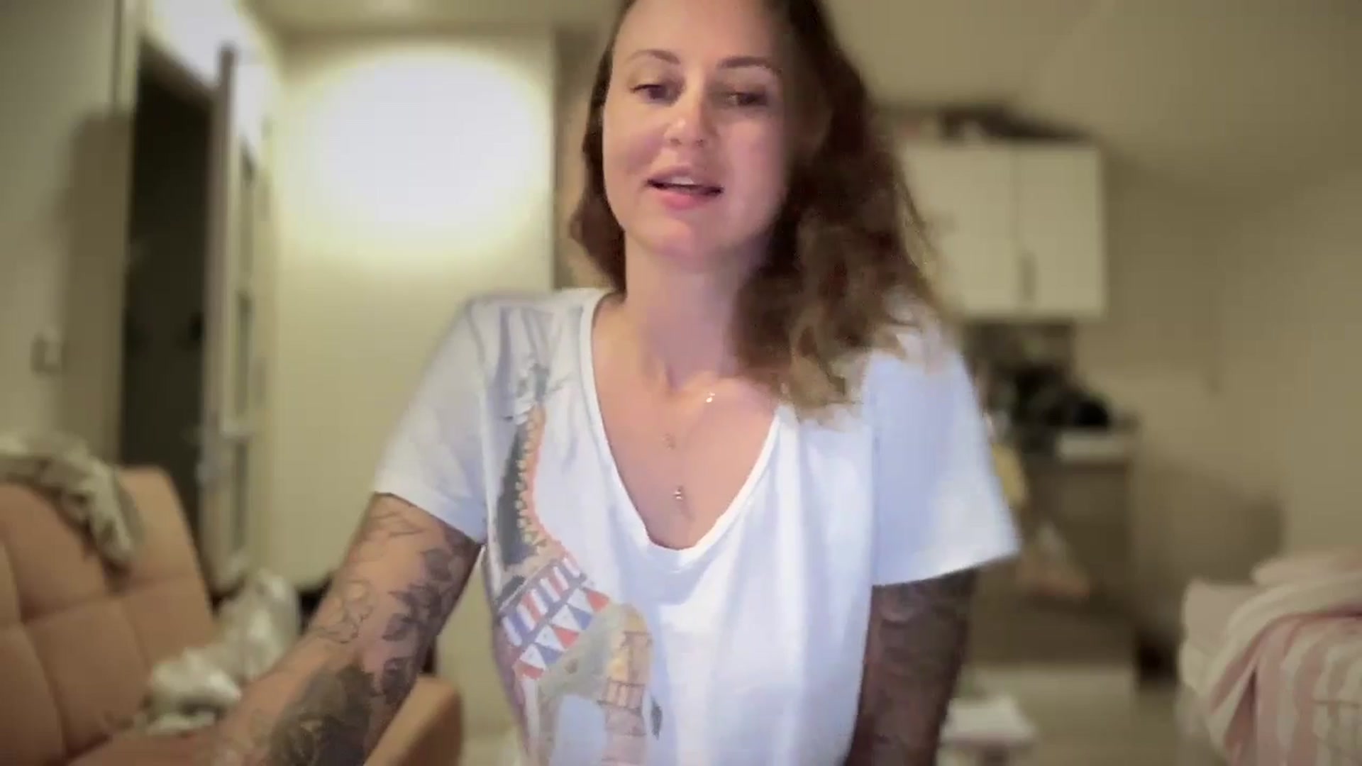 Hi_Love video thumbnail
