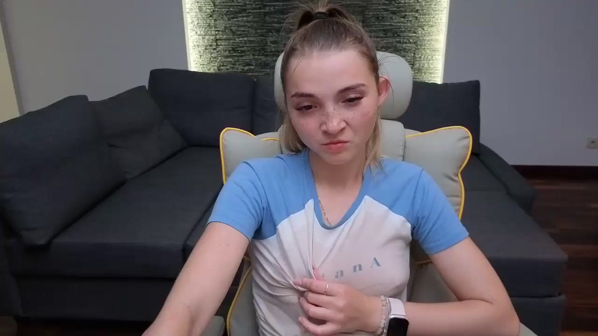 Daisyy video thumbnail