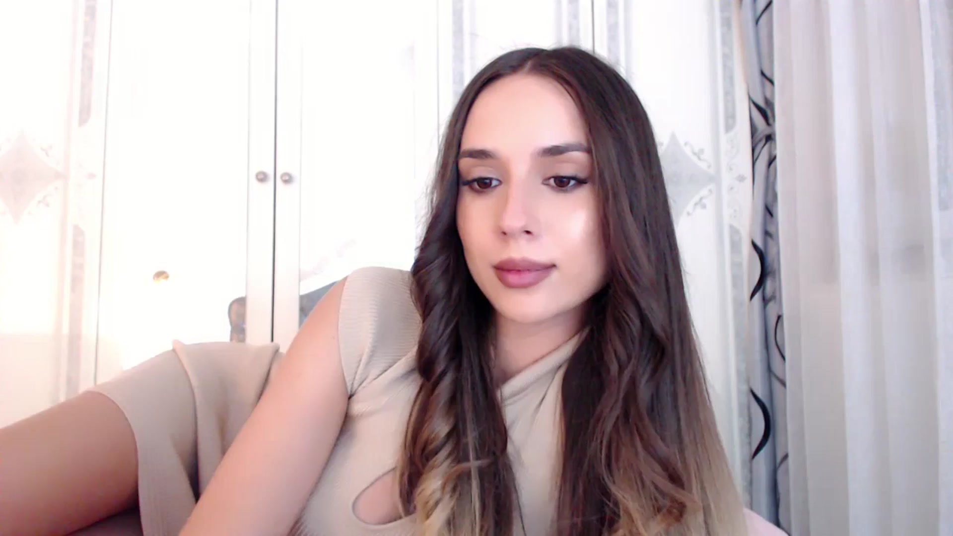 Raisadollface video thumbnail