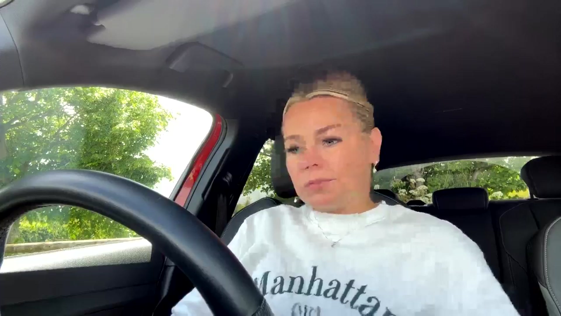 Little_L video thumbnail