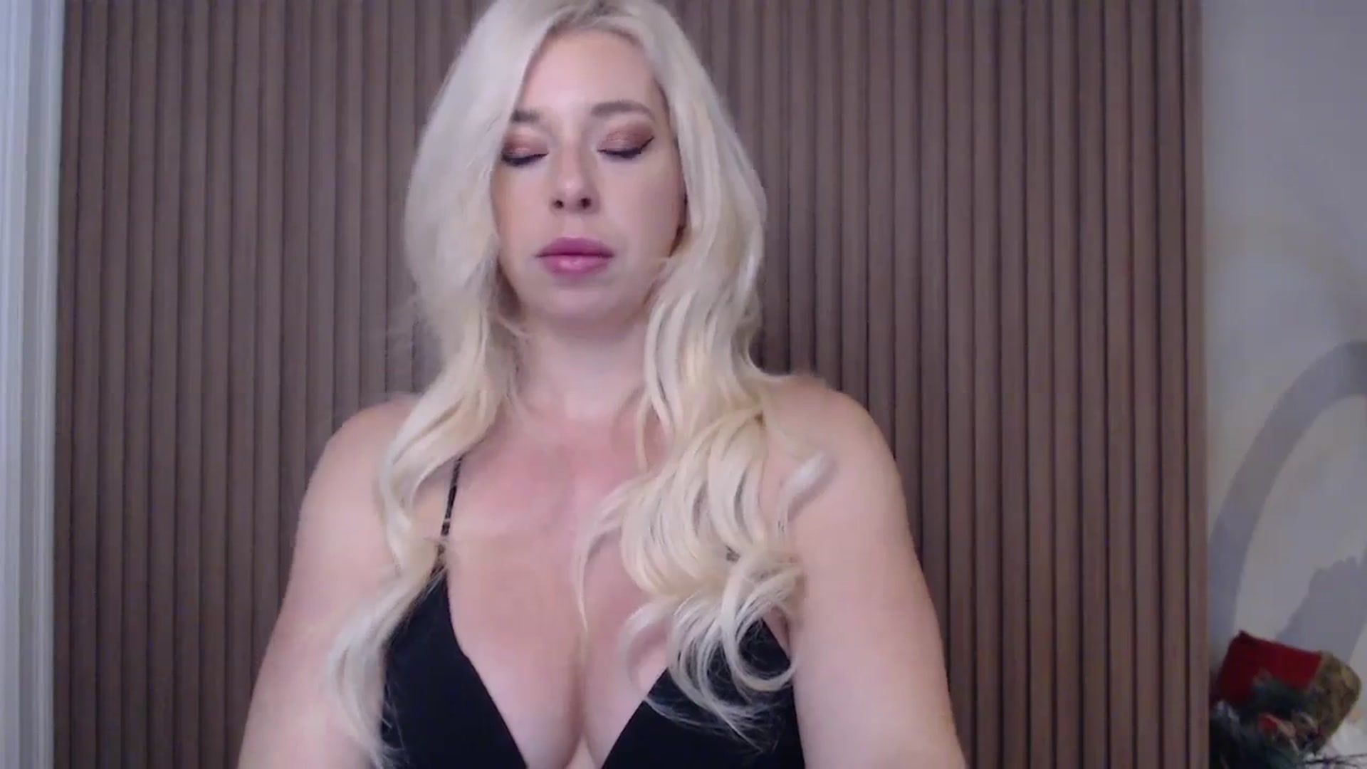 Riley_Parks video thumbnail