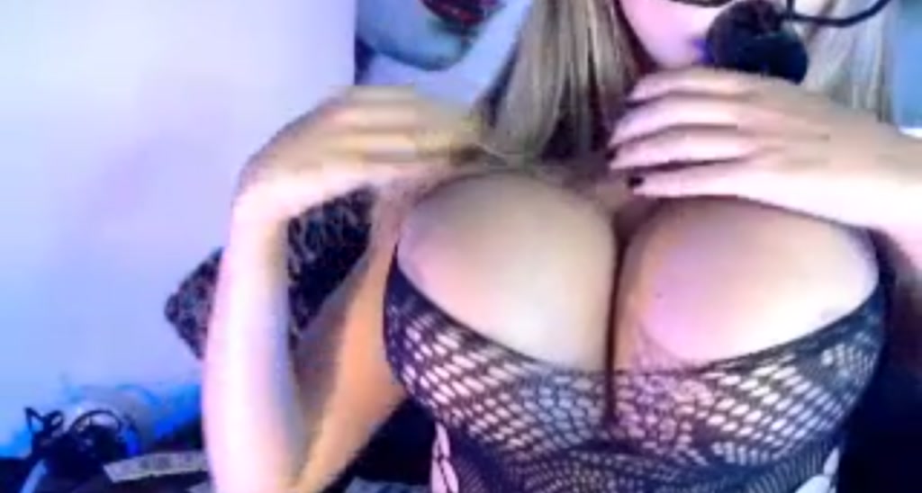 SofiaNiix video thumbnail