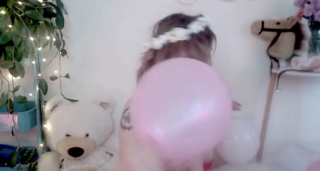 AliceKarina video thumbnail