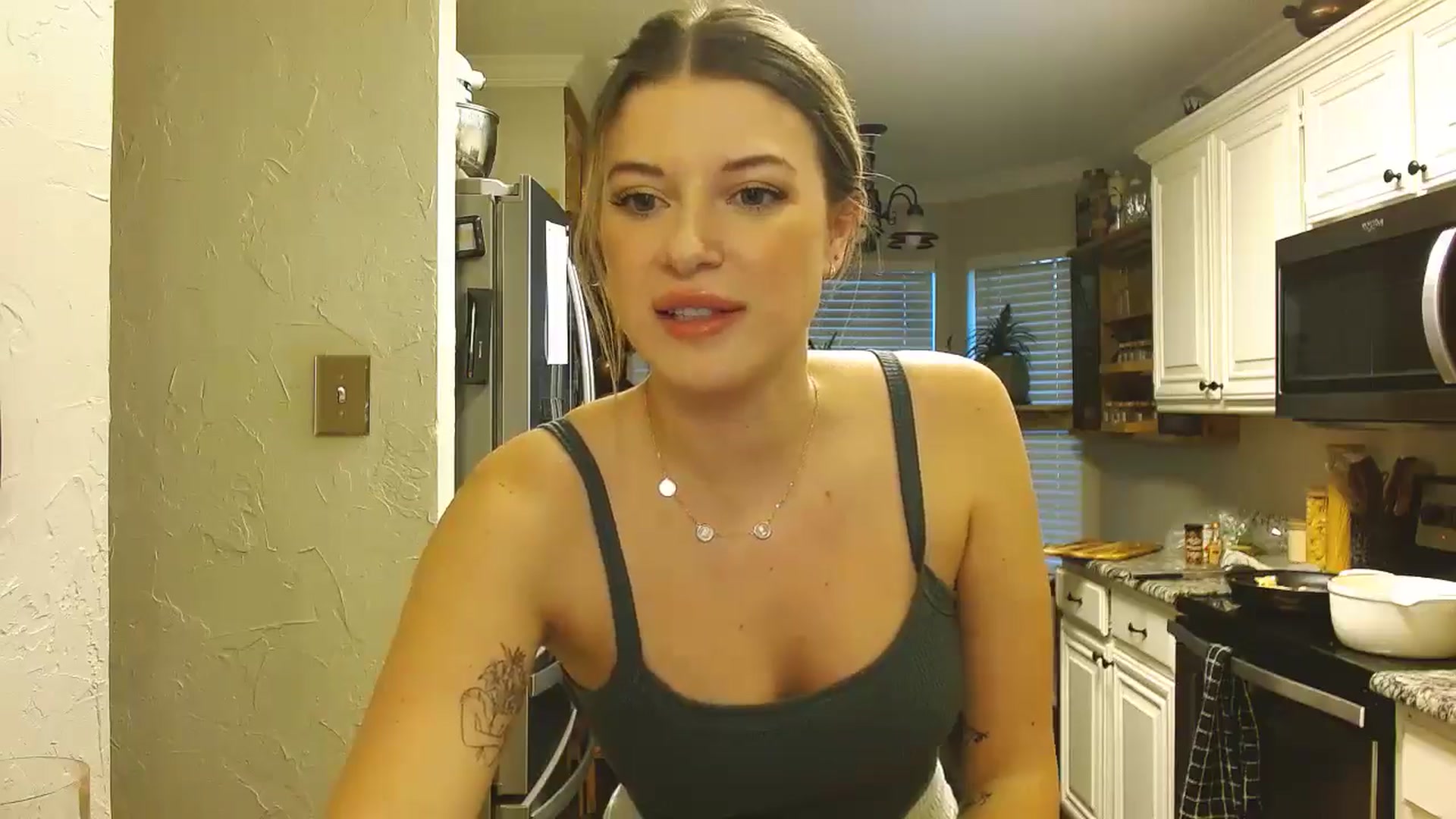 rileydepp video thumbnail
