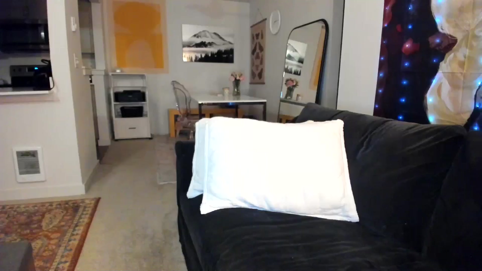 JinnaWhite video thumbnail
