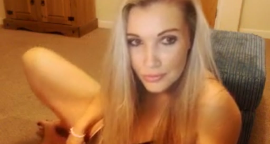 Uk_blondie video thumbnail