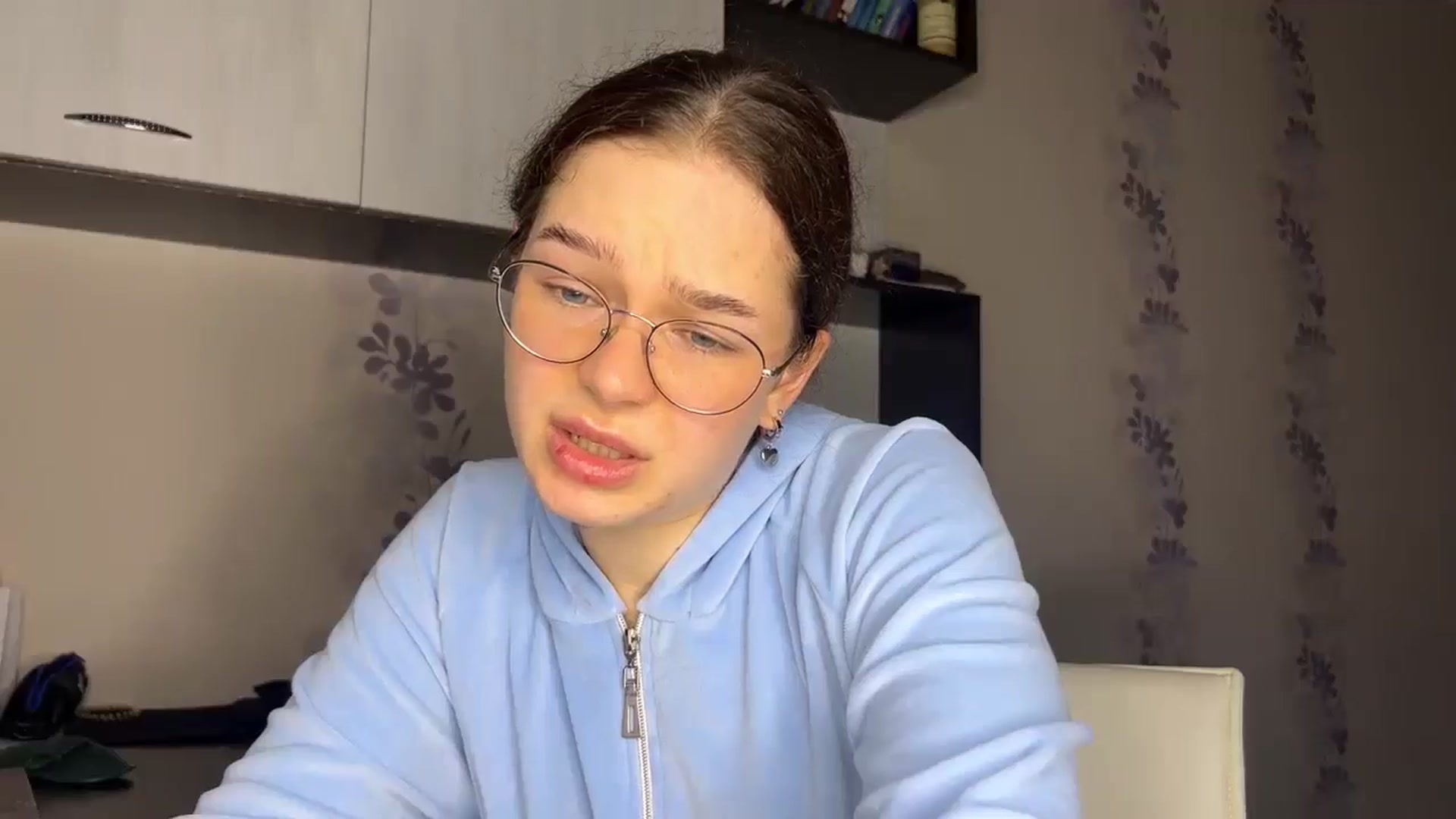 HeyAlisa video thumbnail