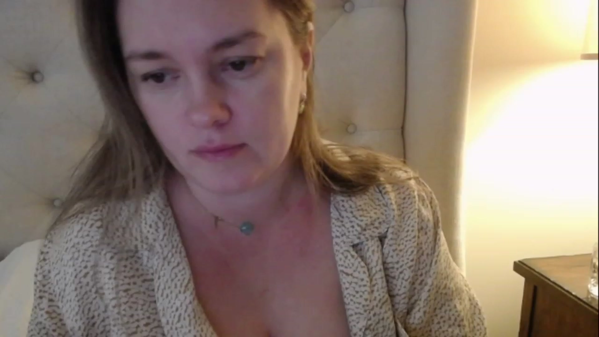 J0llye video thumbnail
