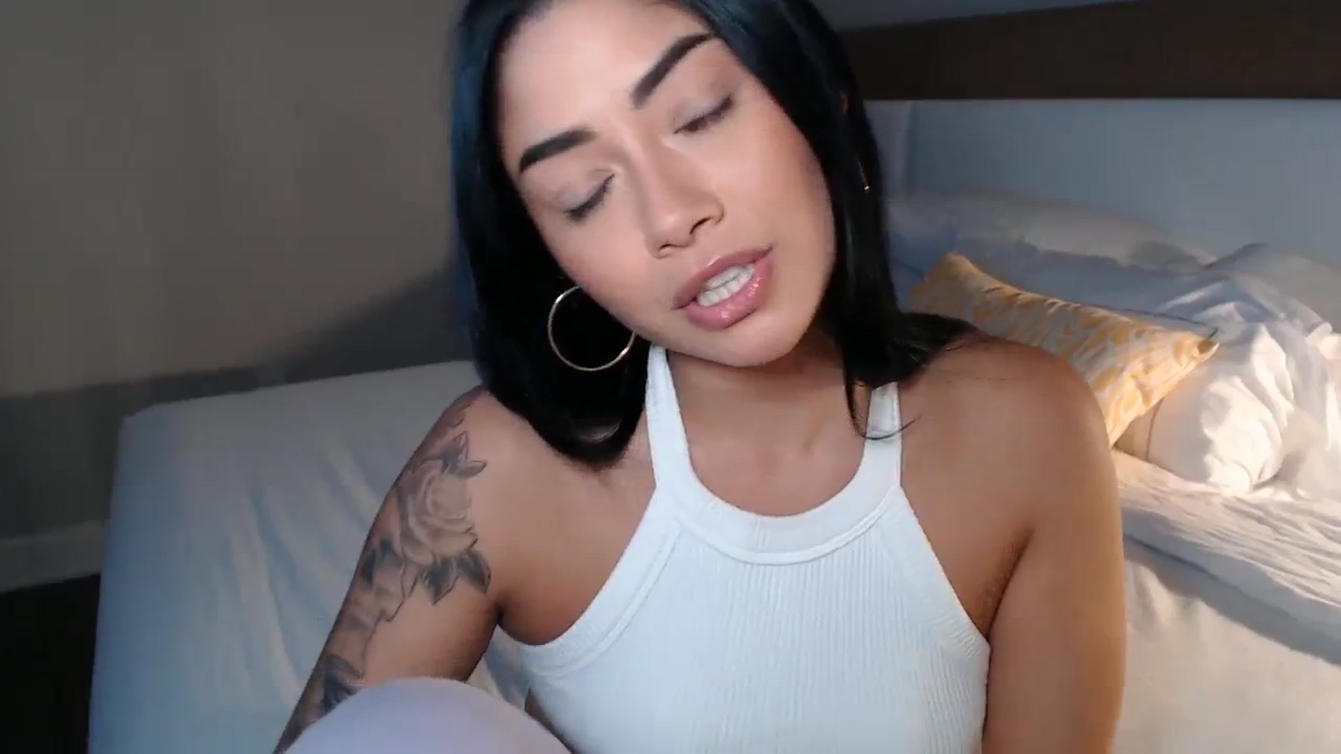 YourGoddessLu video thumbnail