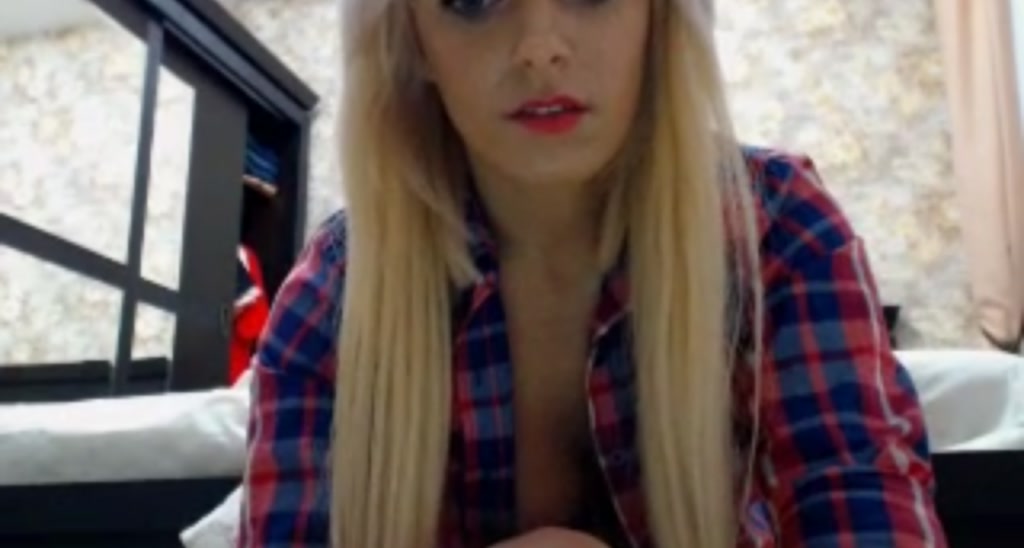 AwesomeBlonde video thumbnail