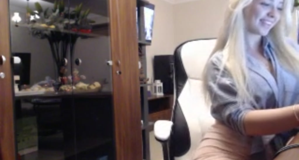 Innocentdoll_ video thumbnail
