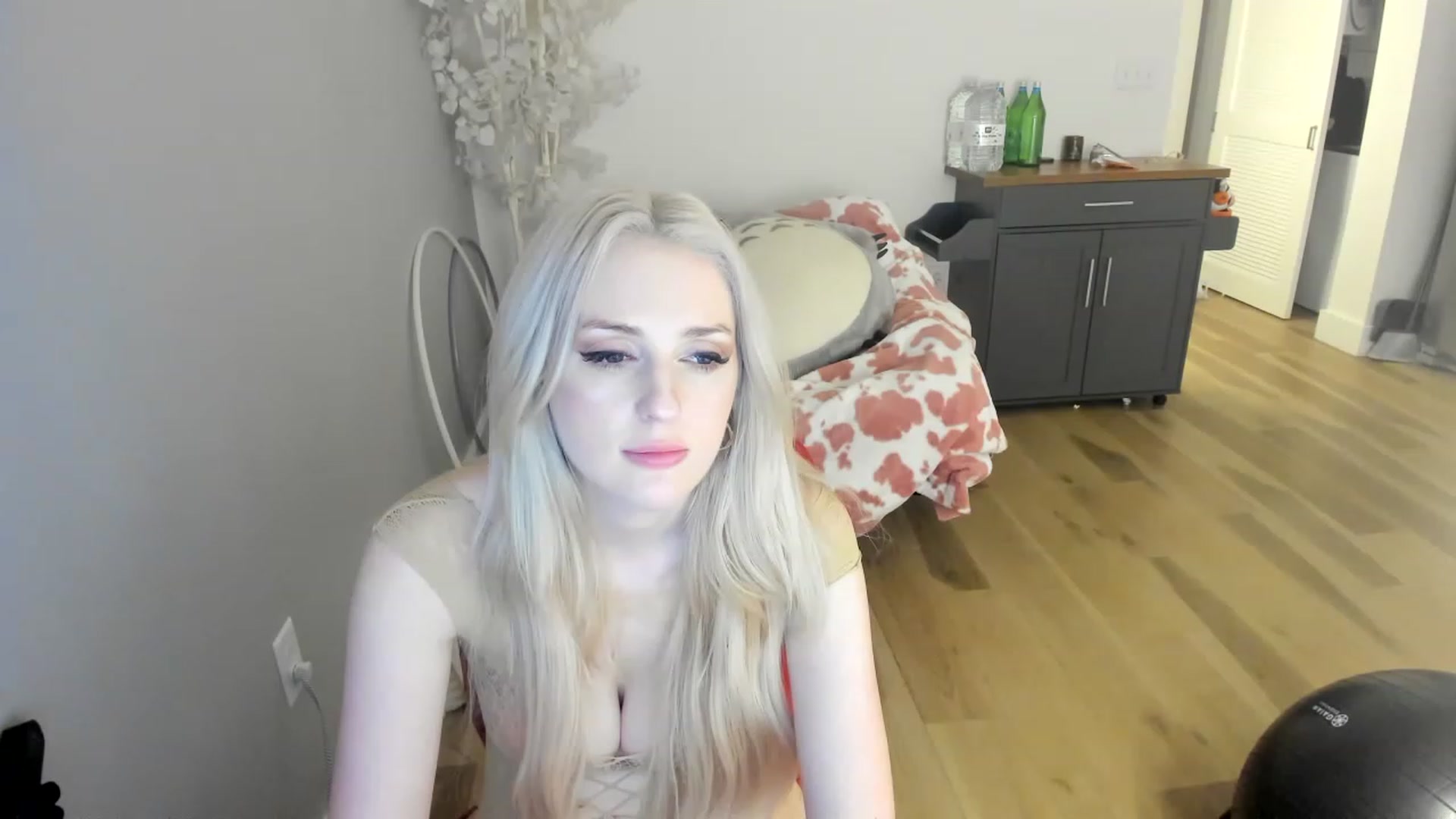 HugeCOCKMilk video thumbnail