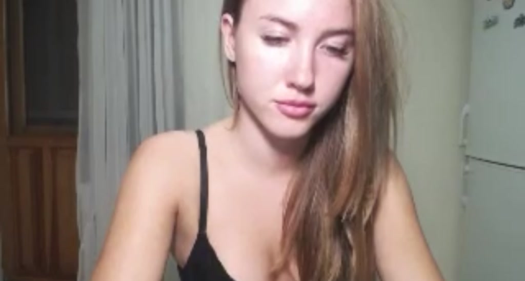 Ellie_18_ video thumbnail