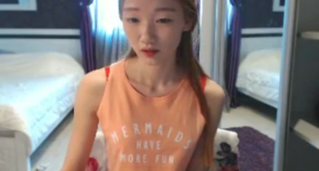 FoxyHyuna video thumbnail
