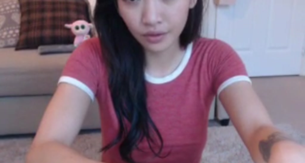 ReinaReindeer video thumbnail