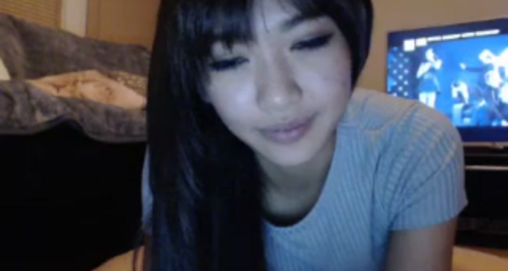 MissReinaT video thumbnail